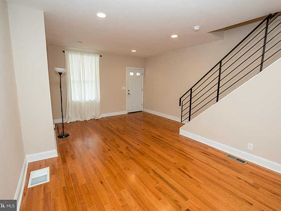 5th image of 2508 E Oakdale St