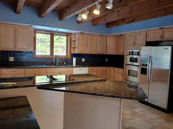 3rd image of 9 Spruce Hill Dr #0