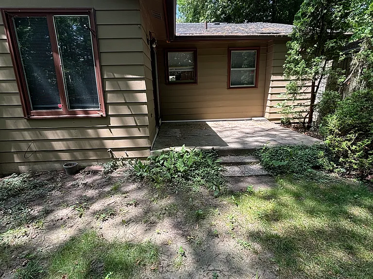 2460 Woodcliff Ave SE — Photo 11