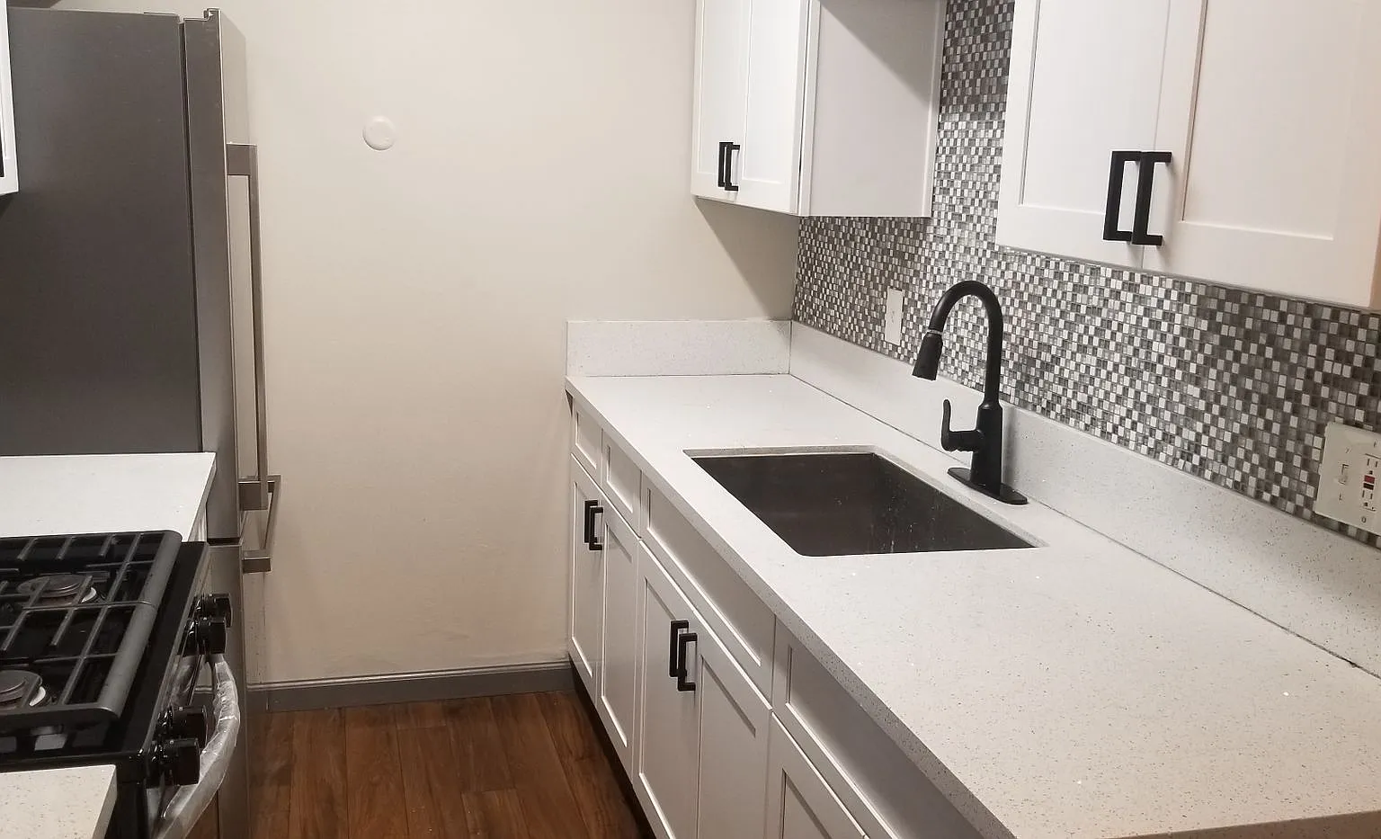 Awesome Renovated 1 bedroom/1 Bath in Chula Vista close to ALL! — Photo 2