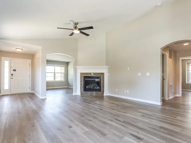 9908 Lewiston St — Photo 5