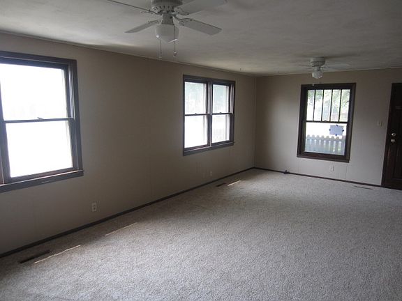 4th image of 1122 N 4th St