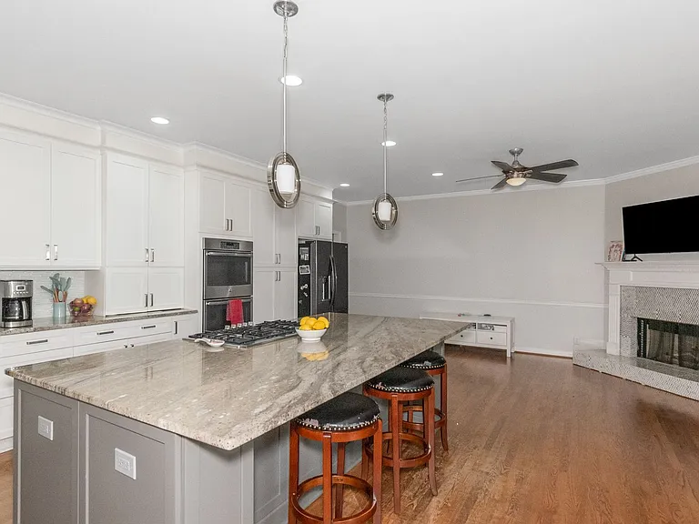 1450 Hillcrest Hts — Photo 26