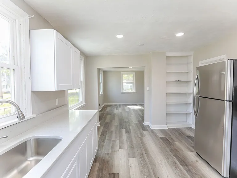 209 Pennington Blvd — Photo 3
