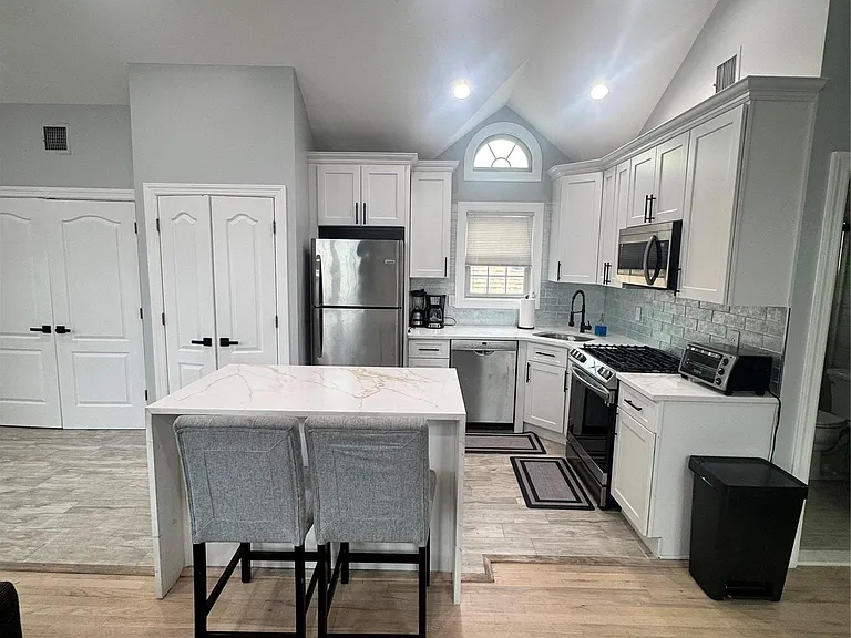 68 Brookline Ave #UPPER — Photo 13