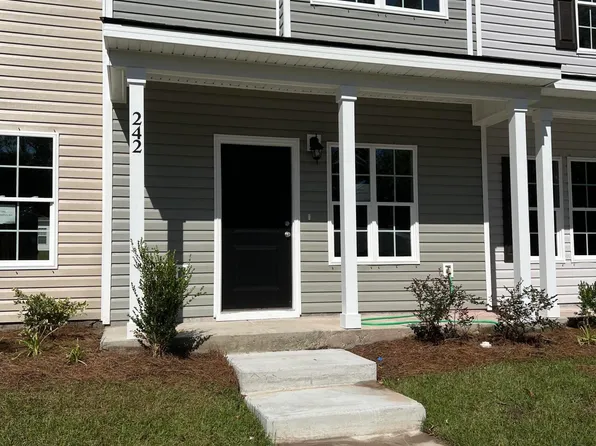 242 Admiration Ave, Beaufort, SC 29906