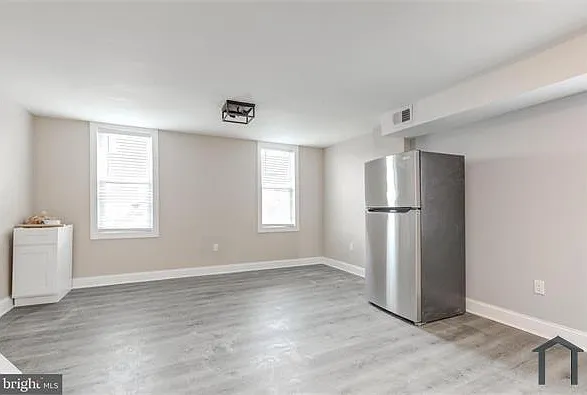 608 E 9th St #2 — Photo 9