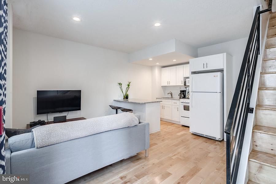 1st image of 2532 Grays Ferry Ave #1R