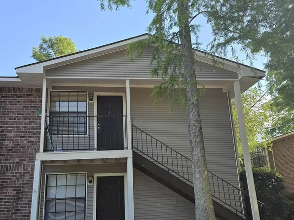 915 W Macci St #22C, Gonzales, LA 70737