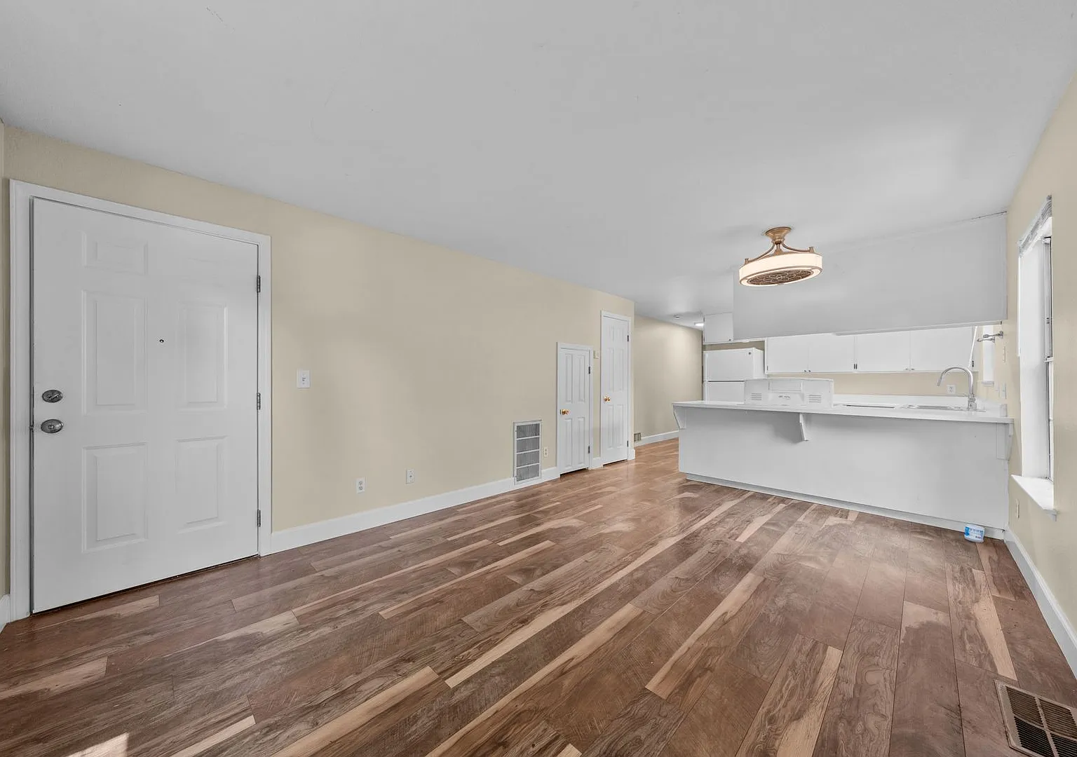 321 T Street — Photo 2