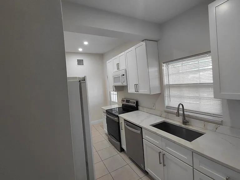 116 SE Prima Vista Blvd — Photo 12