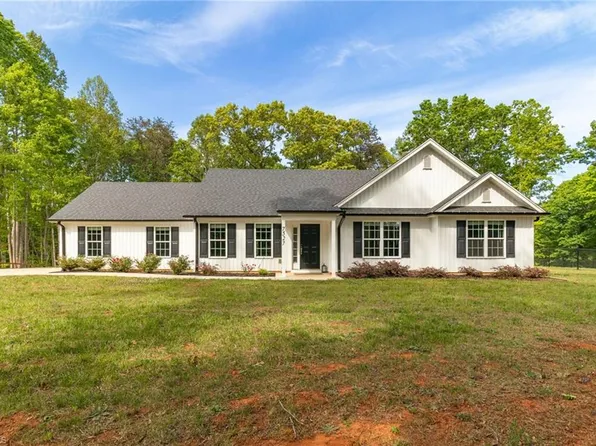 7527 McGee Rd, Rural Hall, NC 27045