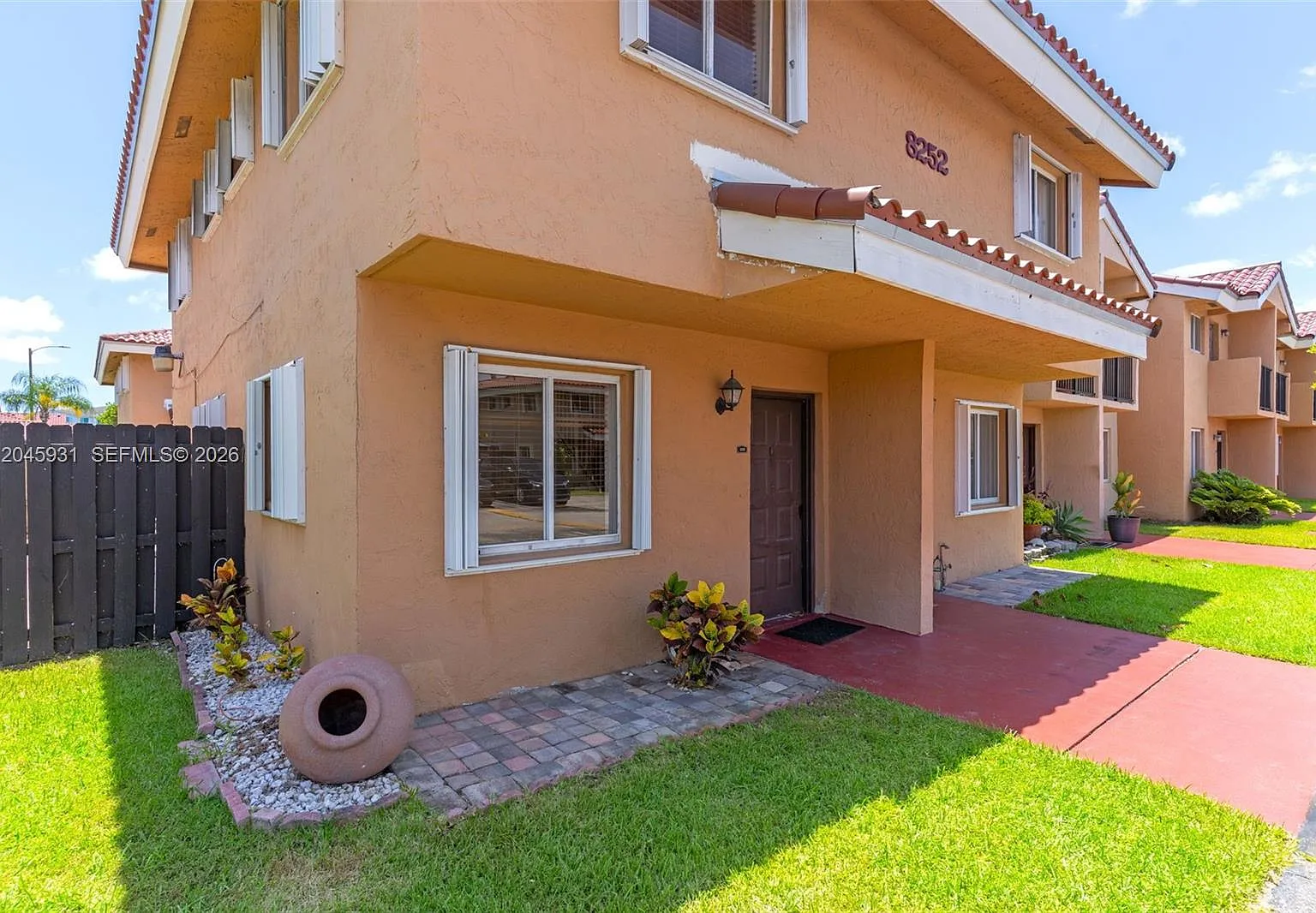 Mira Villas Condo — Photo 1