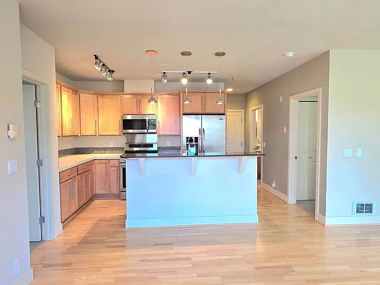 410 NE 70th St #201 — Photo 4