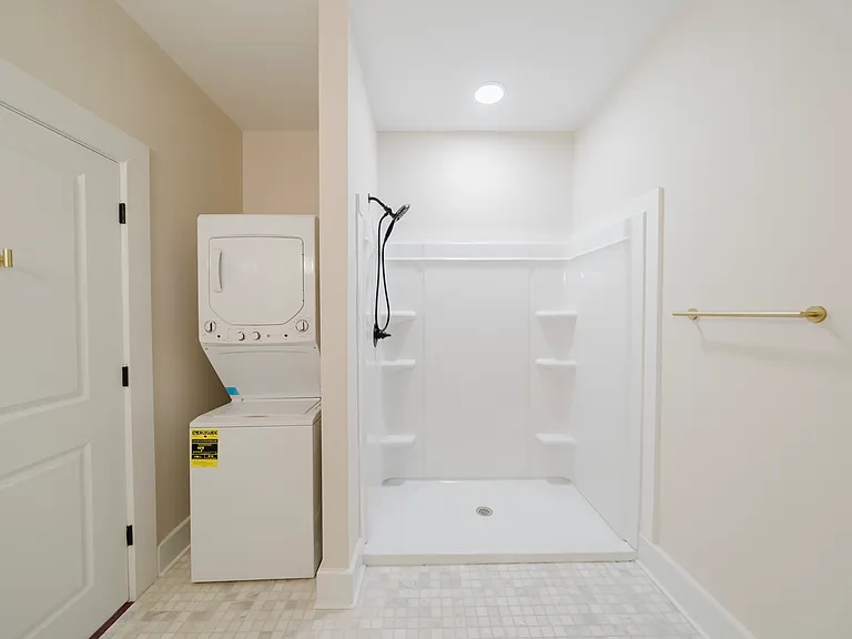 315 Cotton Ave #203 — Photo 2