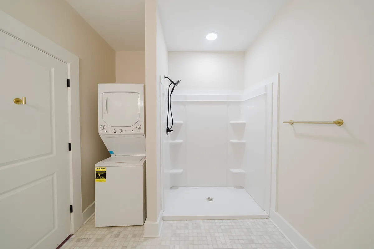 Building Photo - 315 Cotton Ave #203