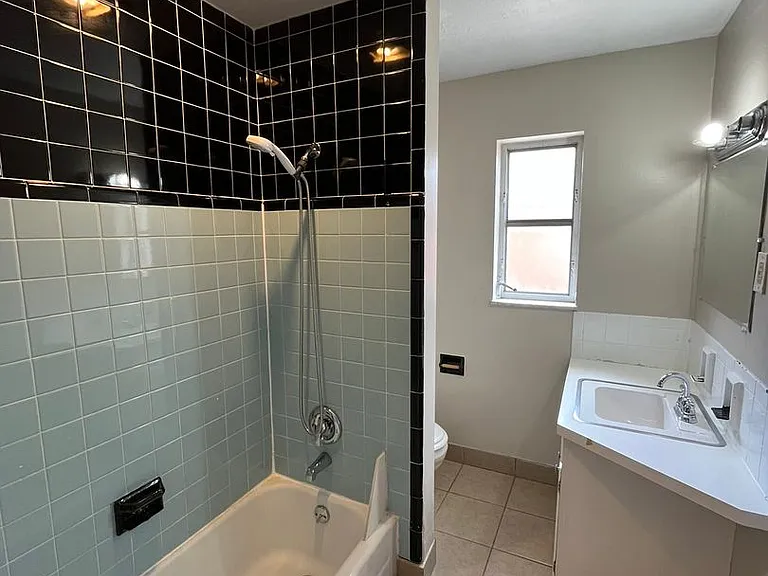 2924-2926 Mount Holyoke Rd — Photo 11