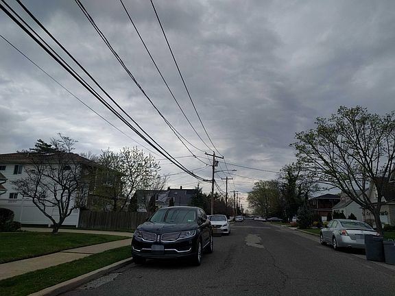 4th image of 2303 Lincoln St