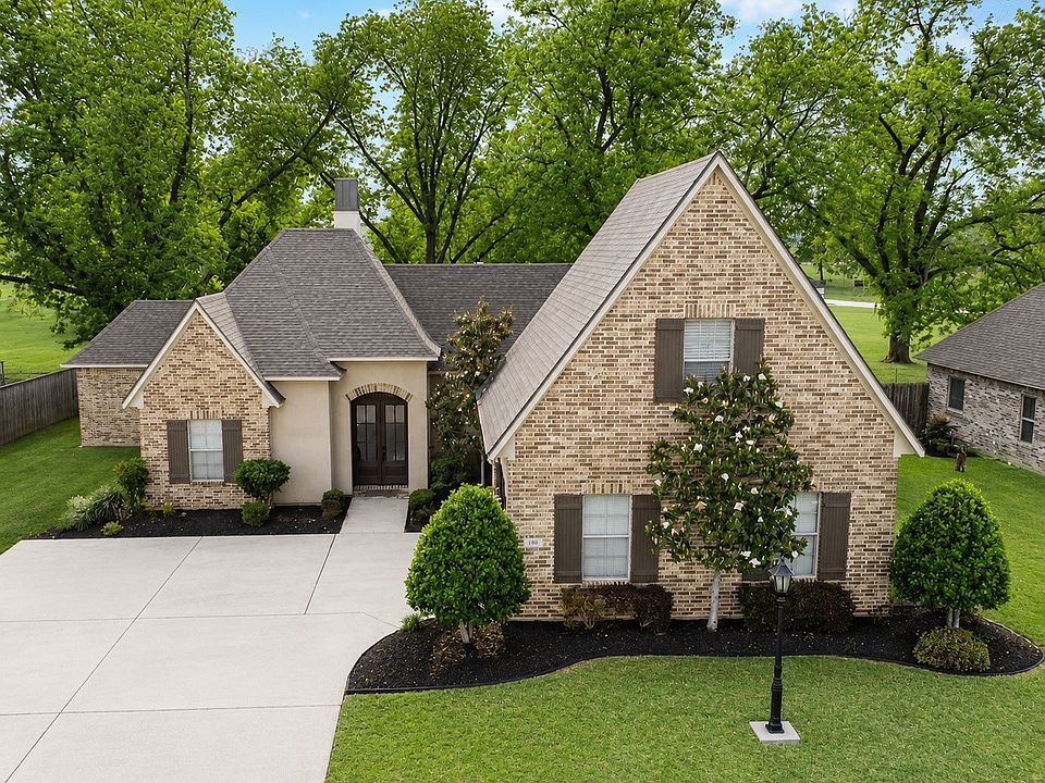 1st image of 106 Pear Tree Ln