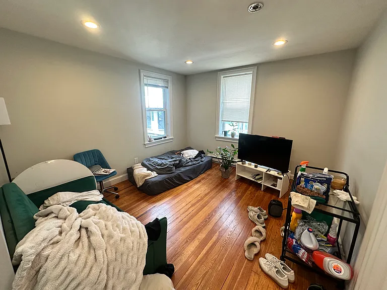 1139 Broadway #7 — Photo 1
