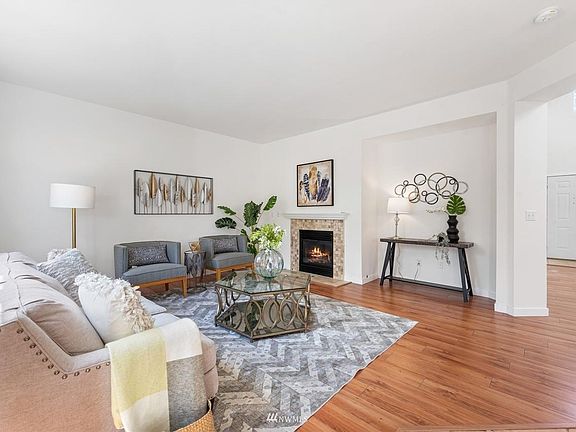 5th image of 24213 SE 11th Pl