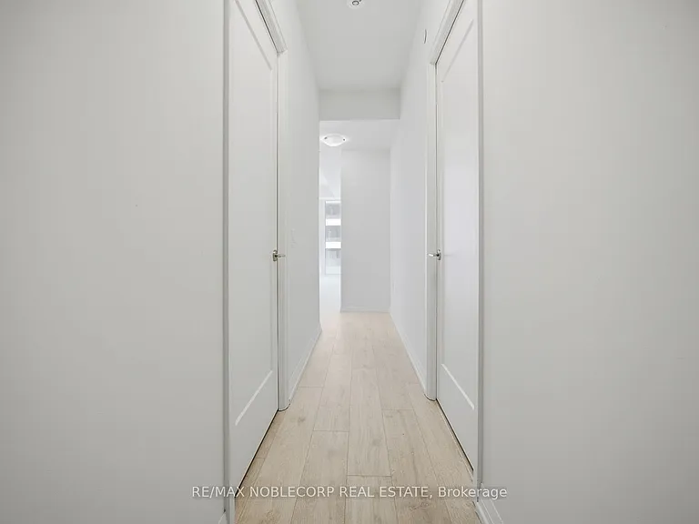 27 Korda Gate #303 — Photo 15