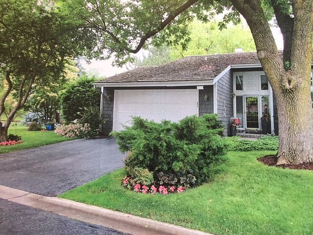 1st image of 25 Briarwood S