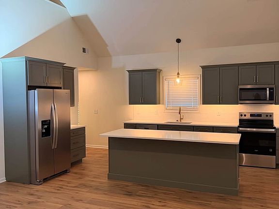 3rd image of 118 Ray St