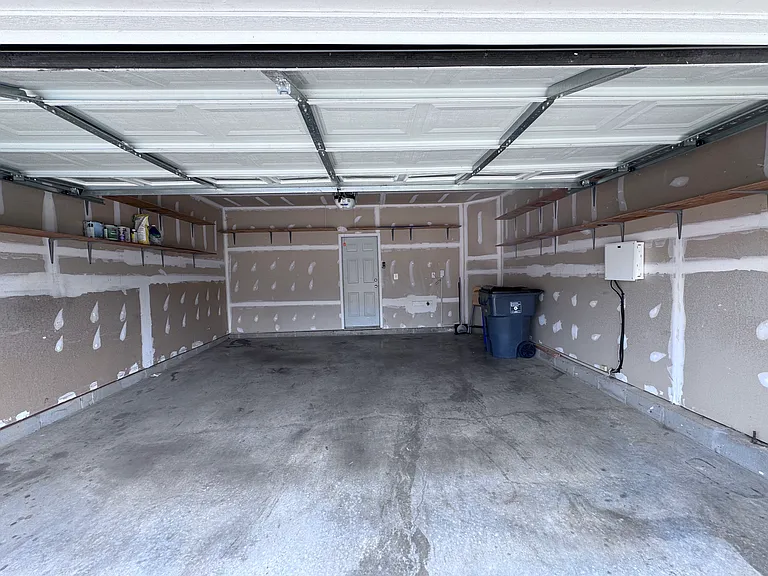 207 Merlin Dr — Photo 6