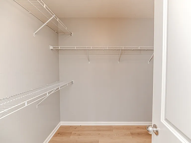 2441 Westgate Dr — Photo 6