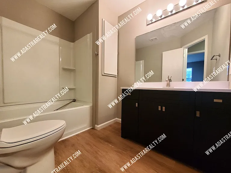 121 Ames St — Photo 21