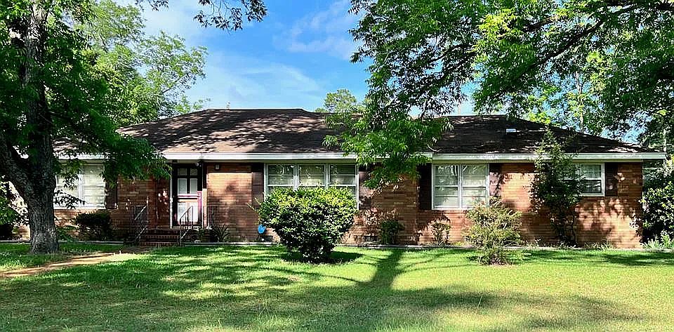 1st image of 128 Terry Ave