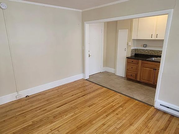 5th image of 8 Harrison St