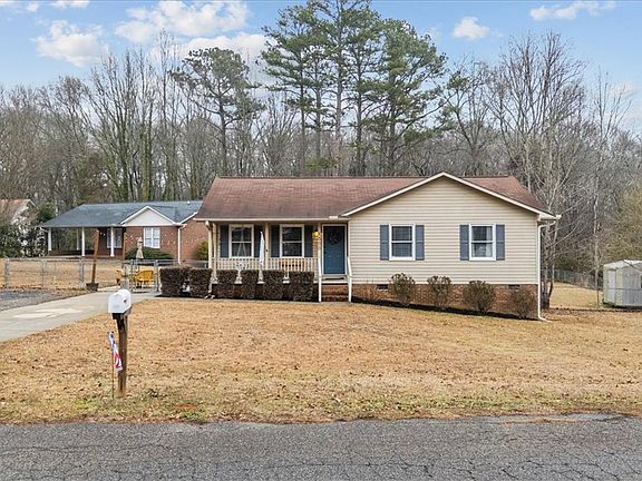 2nd image of 1000 Hopkins Ave