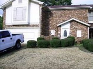 221 Old Oak Cir, Brandon, MS 39042