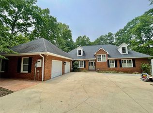 110 Knotts Lndg, Anderson, SC 29626
