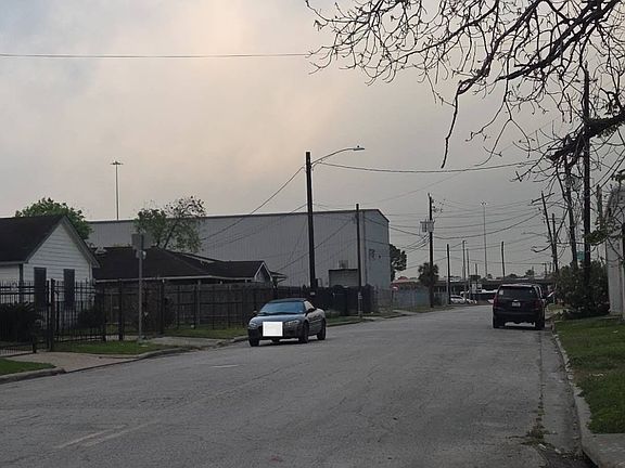 5th image of 1428 Scharpe St