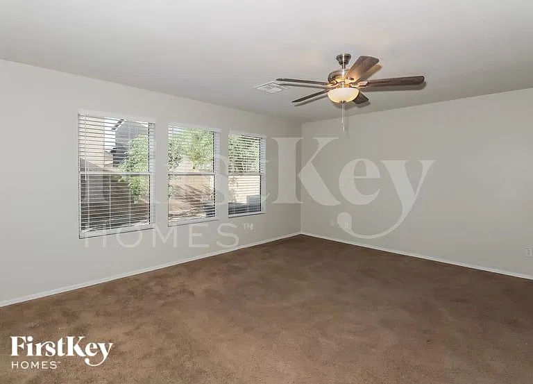 1064 W Sea Star Dr — Photo 3