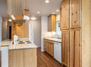 697 Canyon View Dr, Hathaway Pines, CA