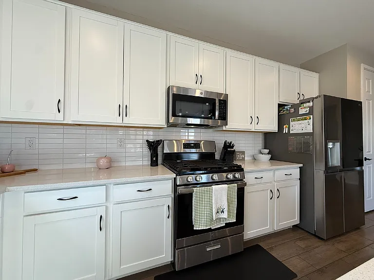 11037 W Hadley St — Photo 16