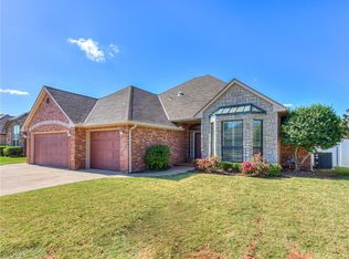 16513 Brewster Ln, Edmond, OK 73012