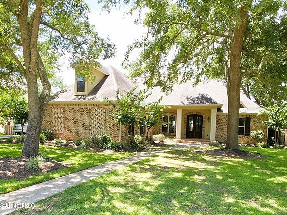 2nd image of 3024 Oakleigh Cir