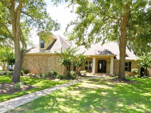 3024 Oakleigh Cir, Ocean Springs, MS 39564