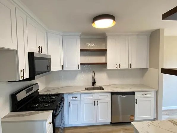 802 Begonia Ct, Jackson, NJ 08527