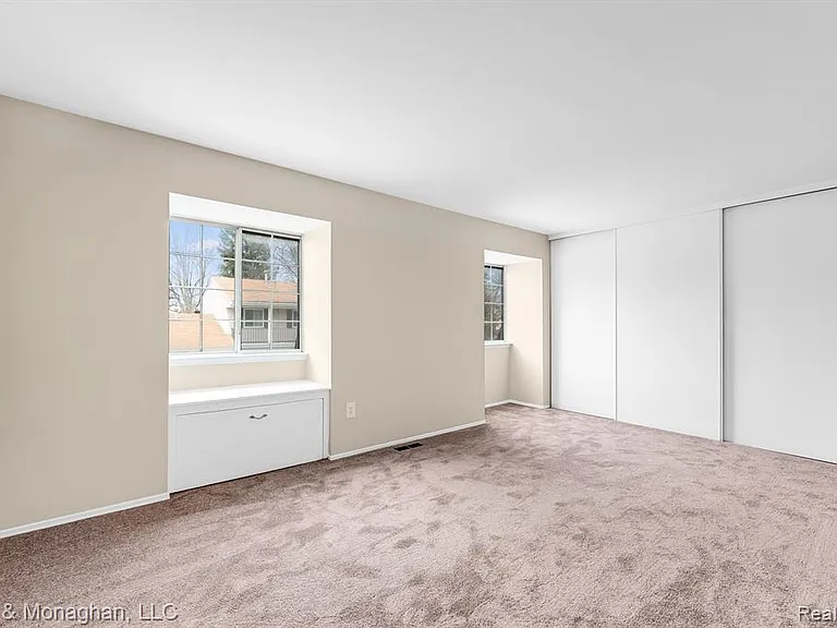 1921 Wickham St — Photo 16