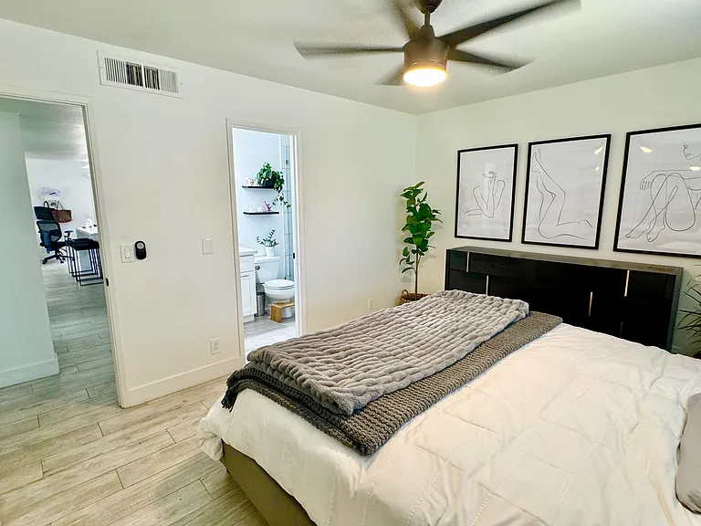 1235 N 84th Pl — Photo 12