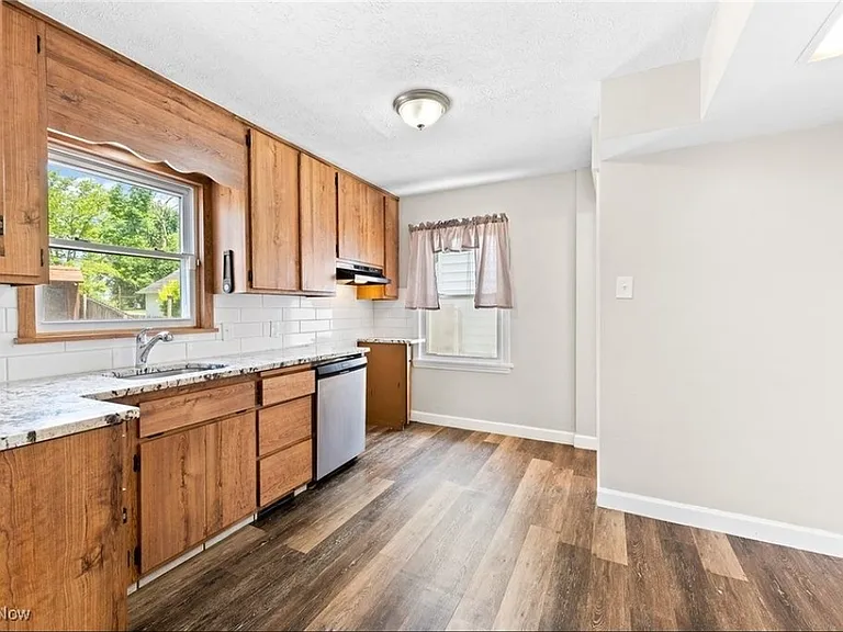 3004 Portman Ave — Photo 4