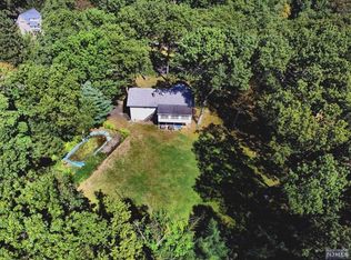 212 Mulberry Way, Franklin Lakes, NJ 07417