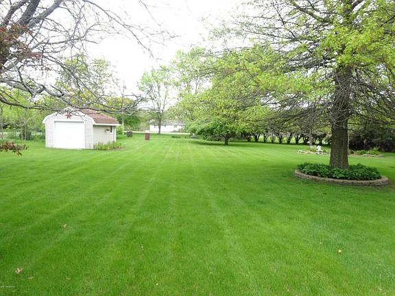 4th image of 2304 Wildwood Cir