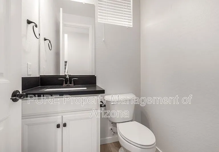 1827 S Follett Way — Photo 7